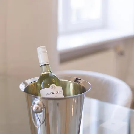 Revalia Old Town Hall Square アパート タリン