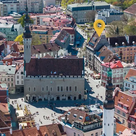Revalia Old Town Hall Square تالين