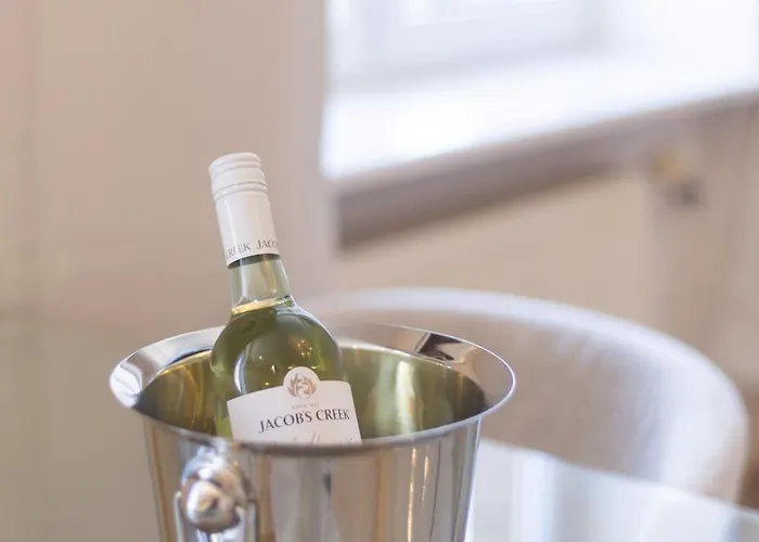 Revalia Old Town Hall Square Apartamento Talin